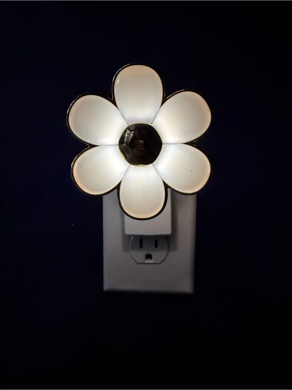 Bath & Body Works White Flower Nightlight Plug-In